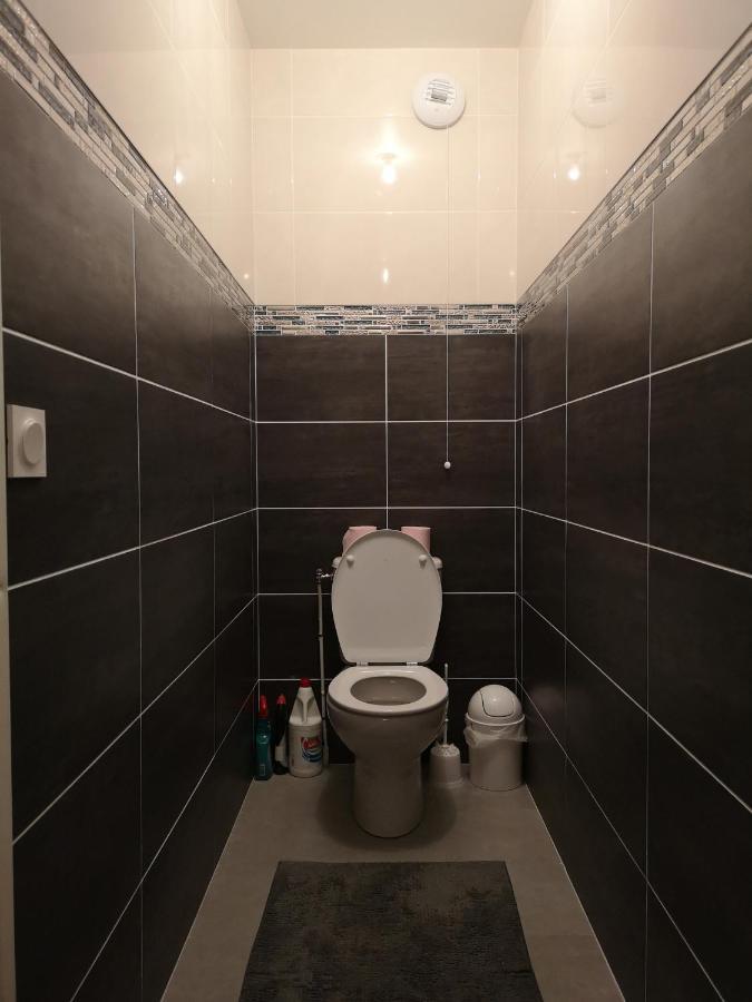 Bienvenus Chez Eric A Montevrain Apartment Bagian luar foto