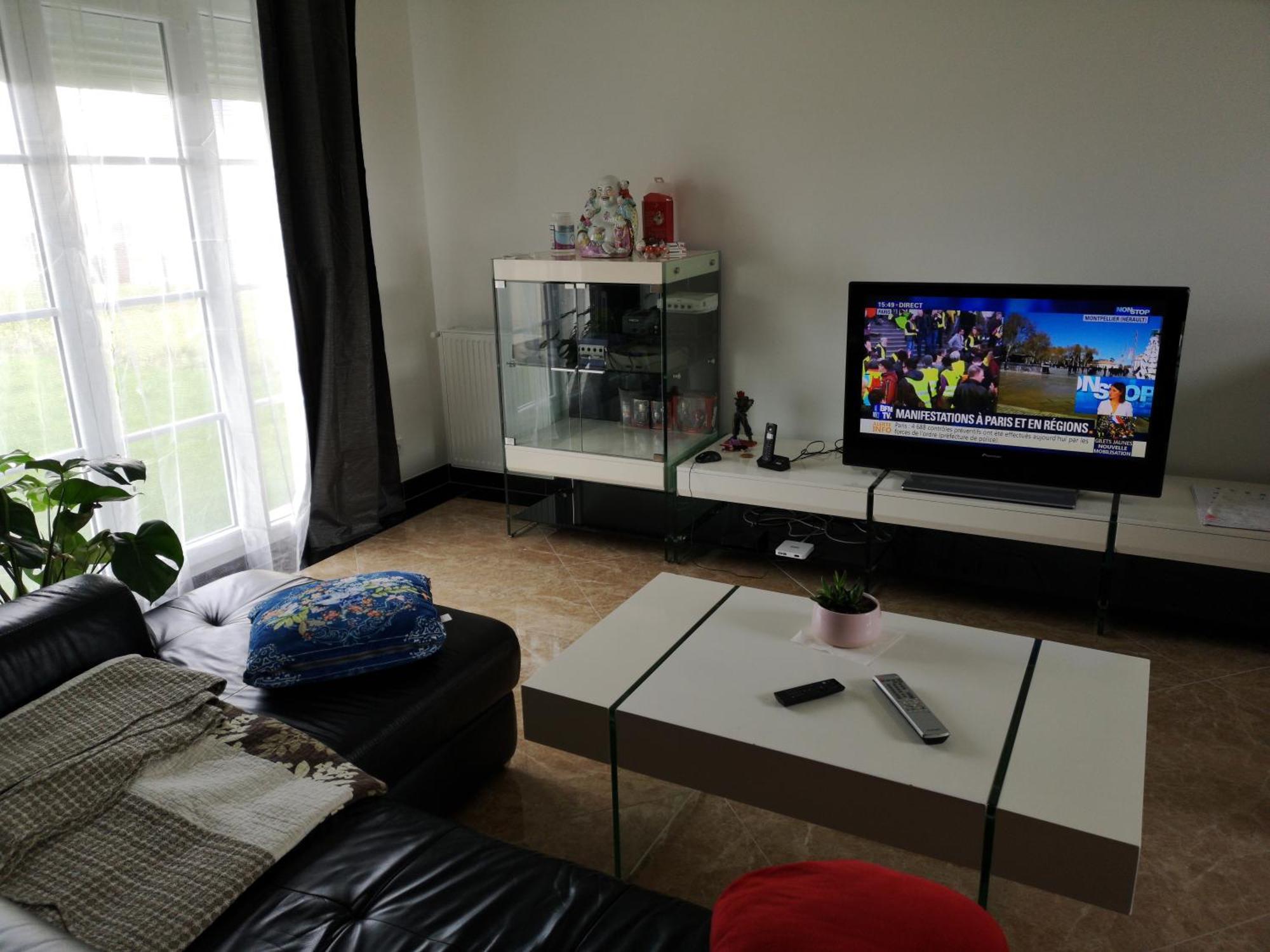Bienvenus Chez Eric A Montevrain Apartment Bagian luar foto